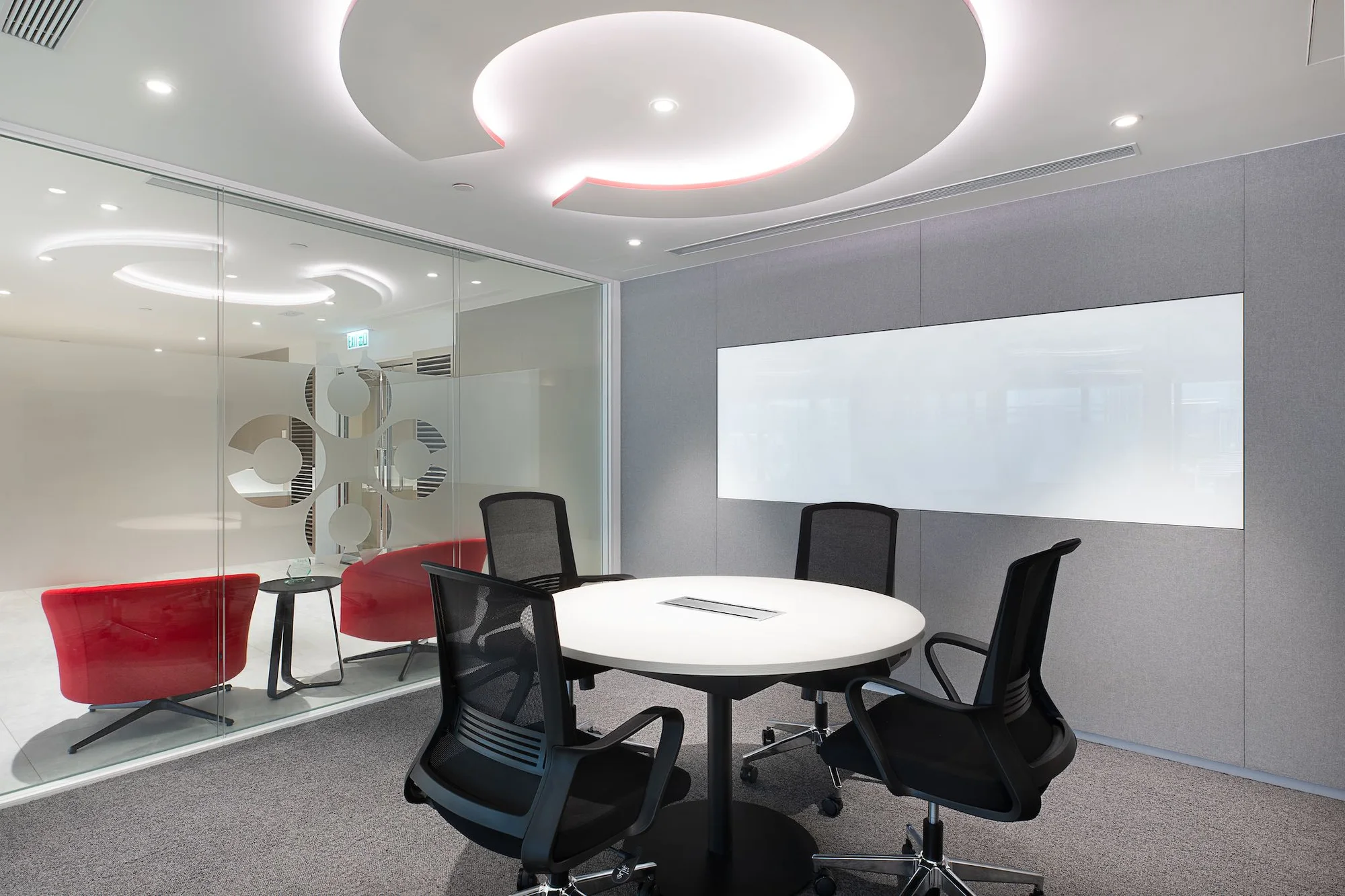 On-brand Meeting Rooms